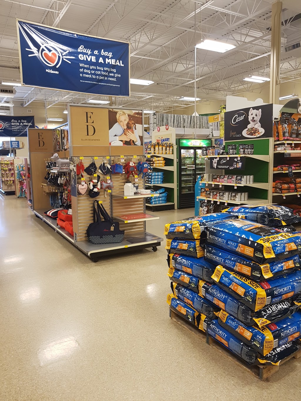 PetSmart | 1470 Quinn Dr #2, Sarnia, ON N7S 6M8, Canada | Phone: (519) 542-2822