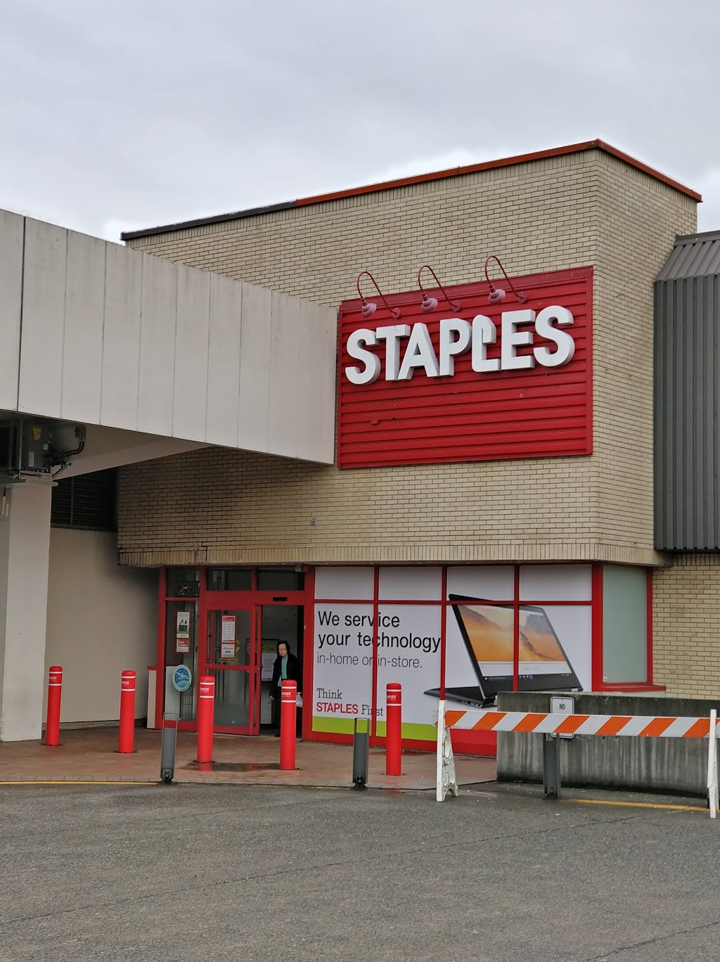 Staples Park Royal | 2105 Park Royal S, West Vancouver, BC V7T 2W5, Canada | Phone: (604) 913-4270