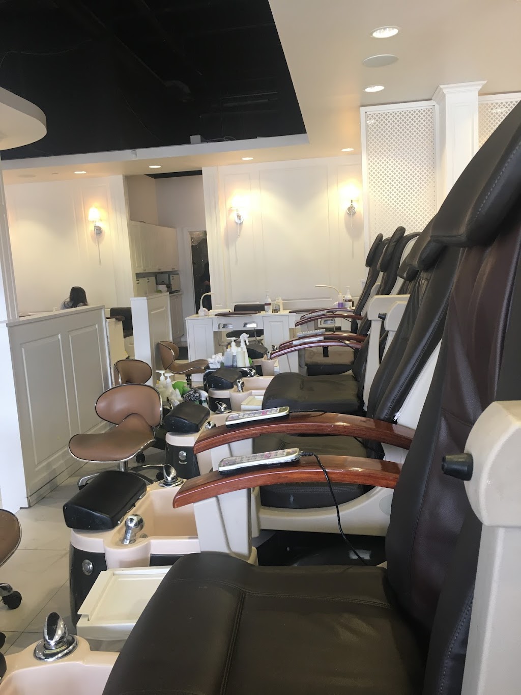 Nail Boutique & Spa | 478 Dundas St W, Oakville, ON L6H 6Y3, Canada | Phone: (905) 257-2280