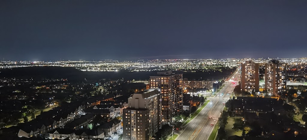 Mississauga Square Residences | 8 Nahani Way, Mississauga, ON L4Z 0C6, Canada | Phone: (905) 232-3455