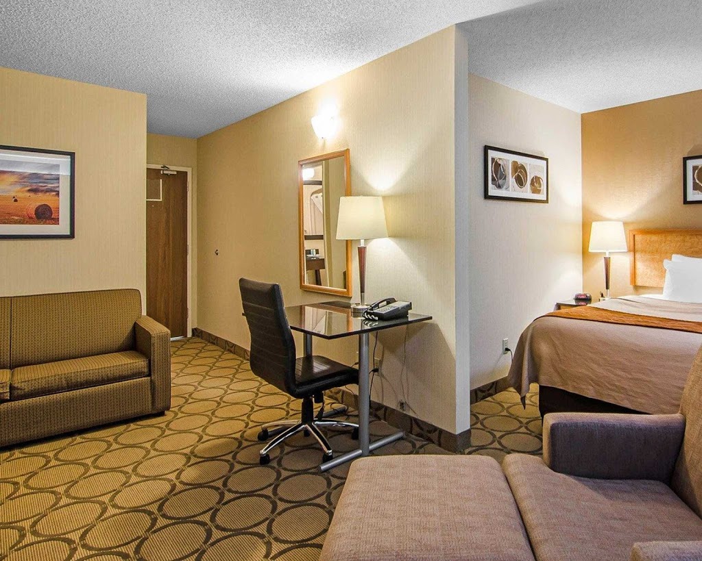 Country Inn & Suites by Radisson, Regina, SK | 3321 Eastgate Bay, Regina, SK S4Z 1A4, Canada | Phone: (306) 789-9117