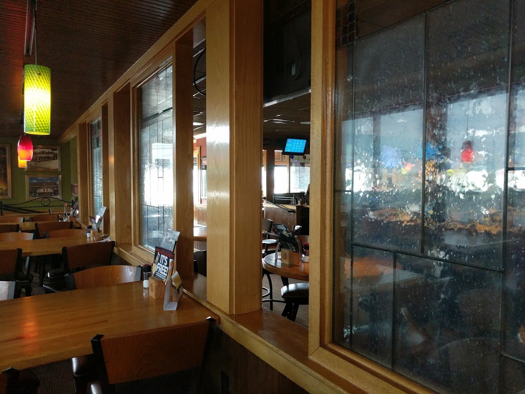 Applebees Grill + Bar | 5822 S Transit Rd, Lockport, NY 14094, USA | Phone: (716) 439-1270