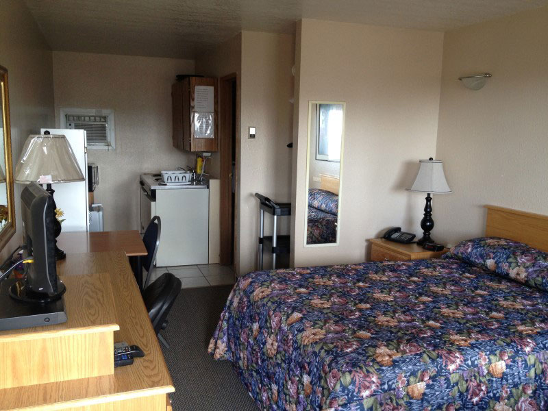 Grassland Motel | 4918 Main St, Grassland, AB T0A 1V0, Canada | Phone: (780) 525-3779