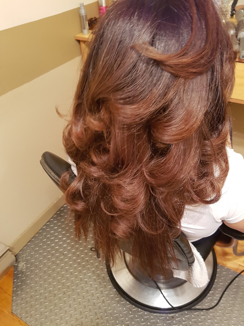 coiffure Rola pour femme | 12064 Rue Lavigne, Montréal, QC H4J 1Y2, Canada | Phone: (514) 996-9013