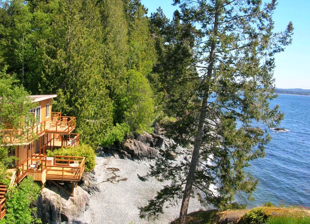 Eagle Cove Beachfront Guest Suites | 8061 W Coast Rd, Sooke, BC V9Z 1C9, Canada | Phone: (250) 642-4885