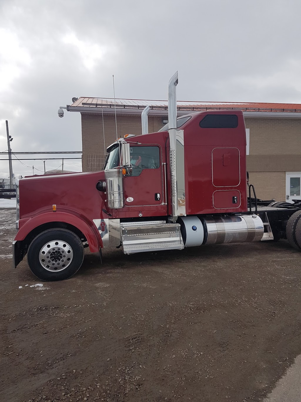 Kenworth Québec | 800 Chemin Olivier, Saint-Nicolas, QC G7A 2N1, Canada | Phone: (418) 831-2061