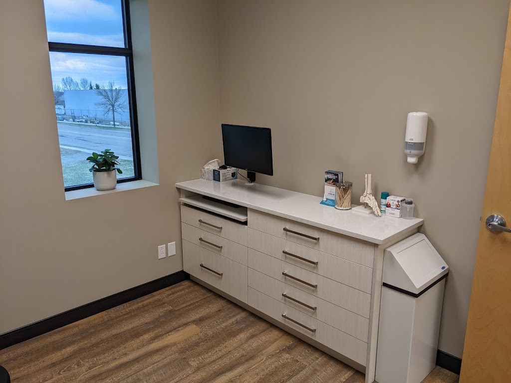 Chinook Foot & Ankle Clinic | 2527 Fairway Rd S Unit 201, Lethbridge, AB T1K 5V4, Canada | Phone: (403) 331-3338