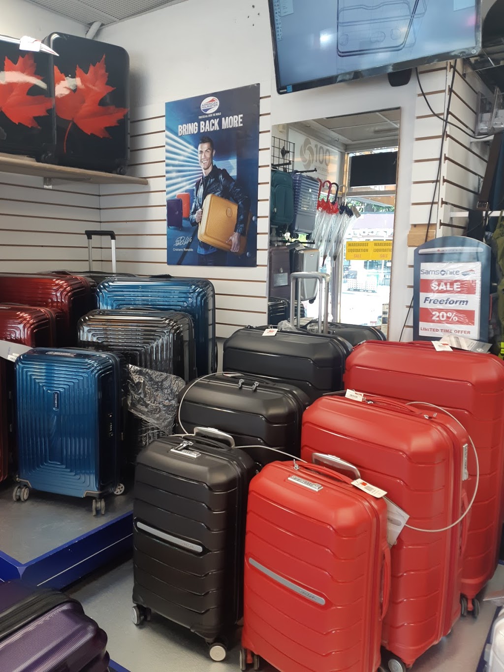 Robson Luggage Centre | 1610 Robson St Unit #101, Vancouver, BC V6G 1C7, Canada | Phone: (604) 633-2121