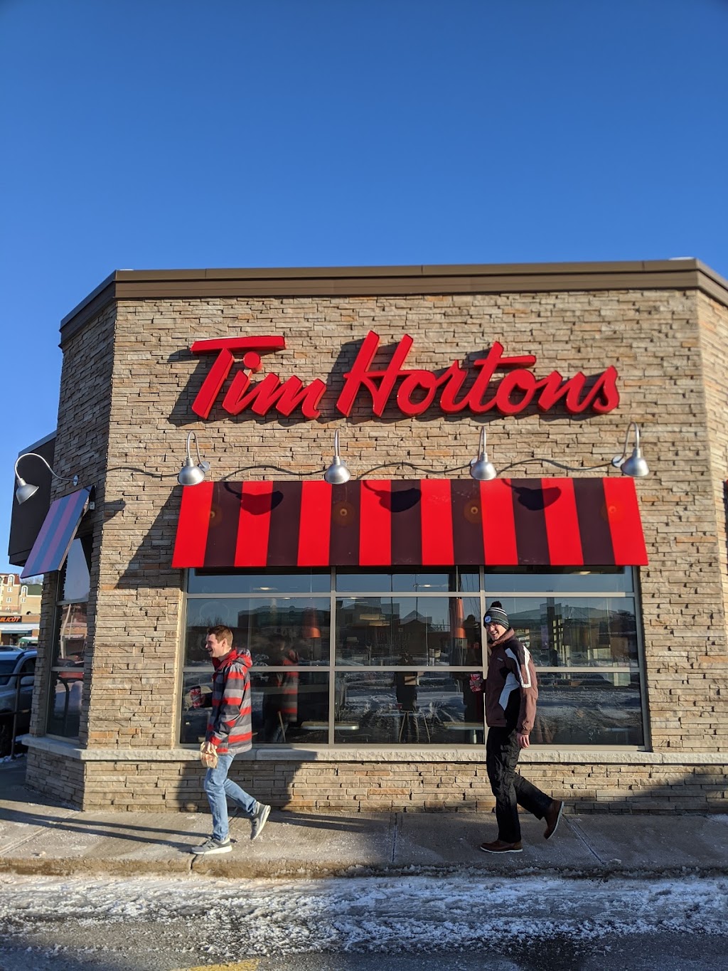 Tim Hortons | 210 Rue St-Charles, Sainte-Thérèse, QC J7E 2B4, Canada | Phone: (438) 223-3483