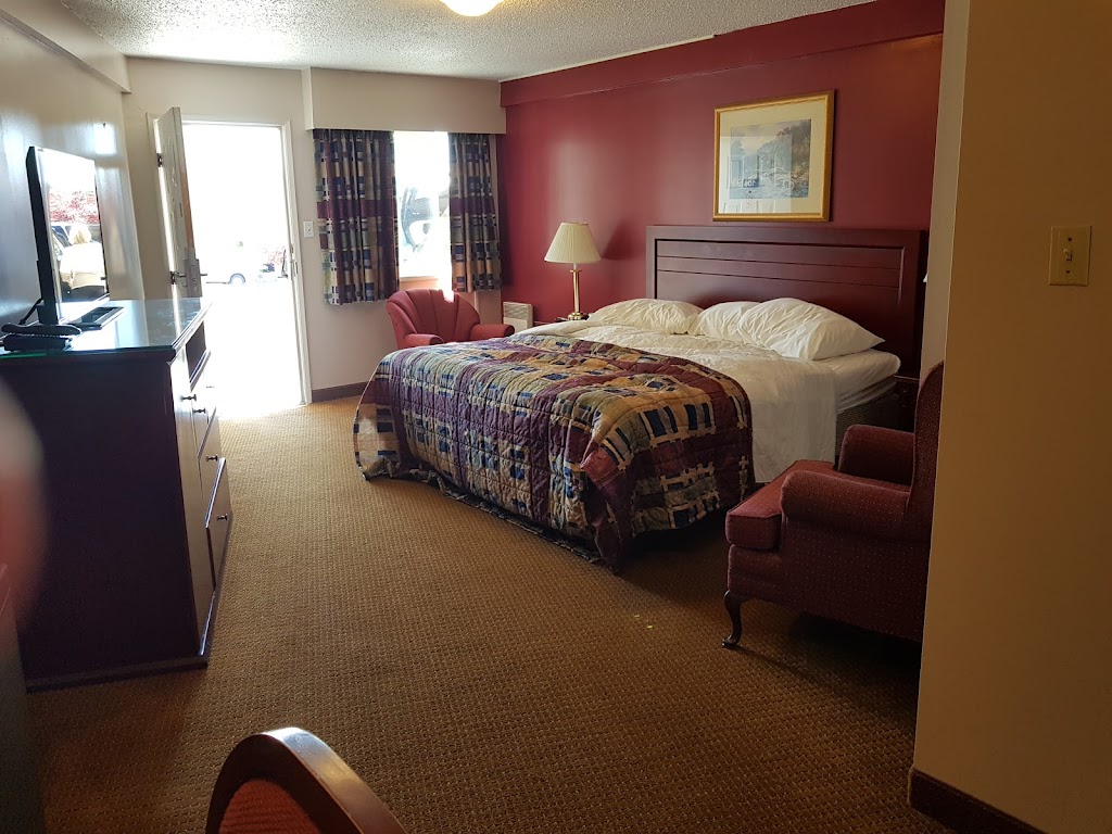 Port Augusta Inn | 2082 Comox Ave, Comox, BC V9M 1P8, Canada | Phone: (250) 339-2277