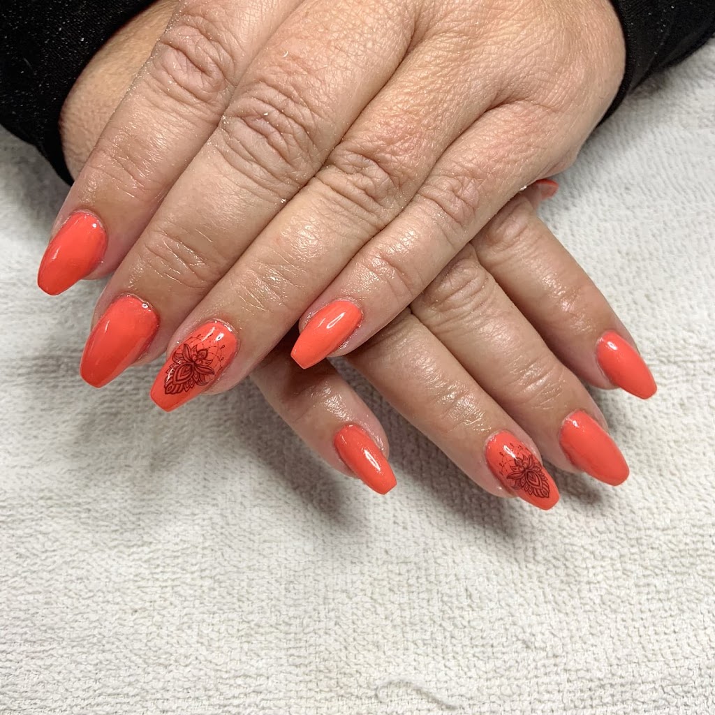 Three Trees Nail Salon | 242 2 St NE, Altona, MB R0G 0B0, Canada | Phone: (204) 304-1538