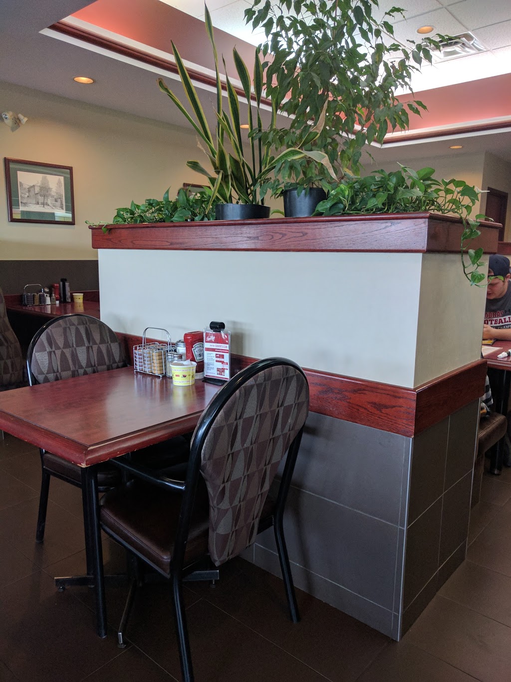 Smittys Family Restaurant | 28-312 Fifth Ave, Cochrane, AB T4C 2E3, Canada | Phone: (403) 981-1010