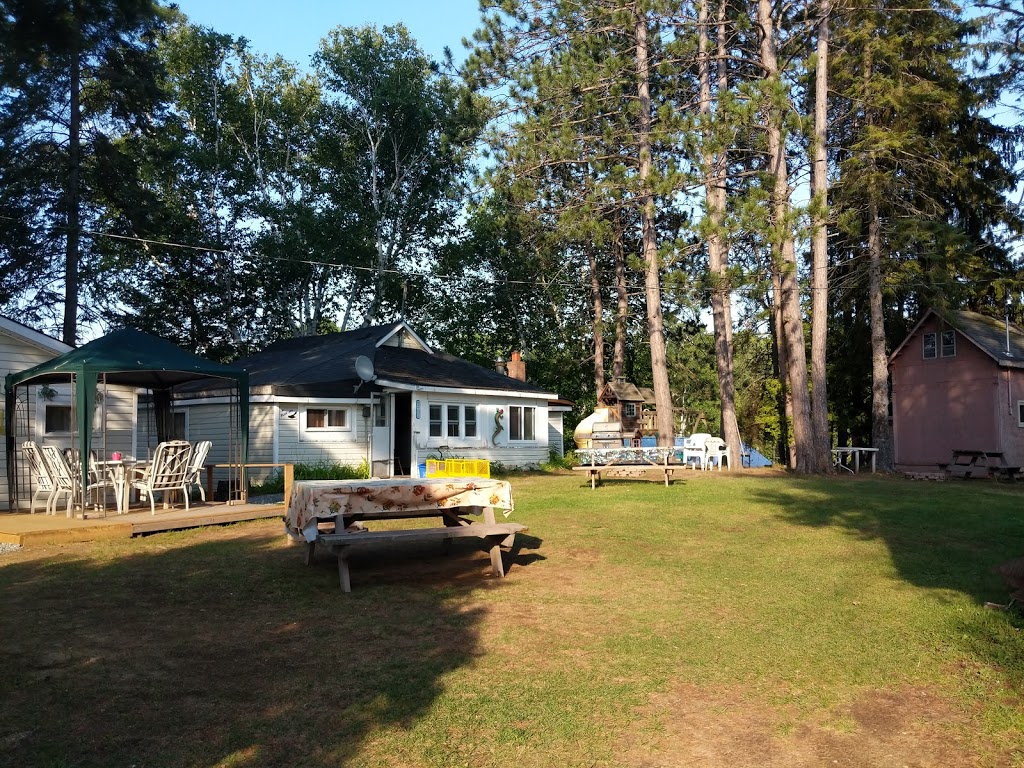 Pioneer Point Cottages | 5774 Weslemkoon Lake Rd, Gilmour, ON K0L 1W0, Canada | Phone: (613) 474-2000