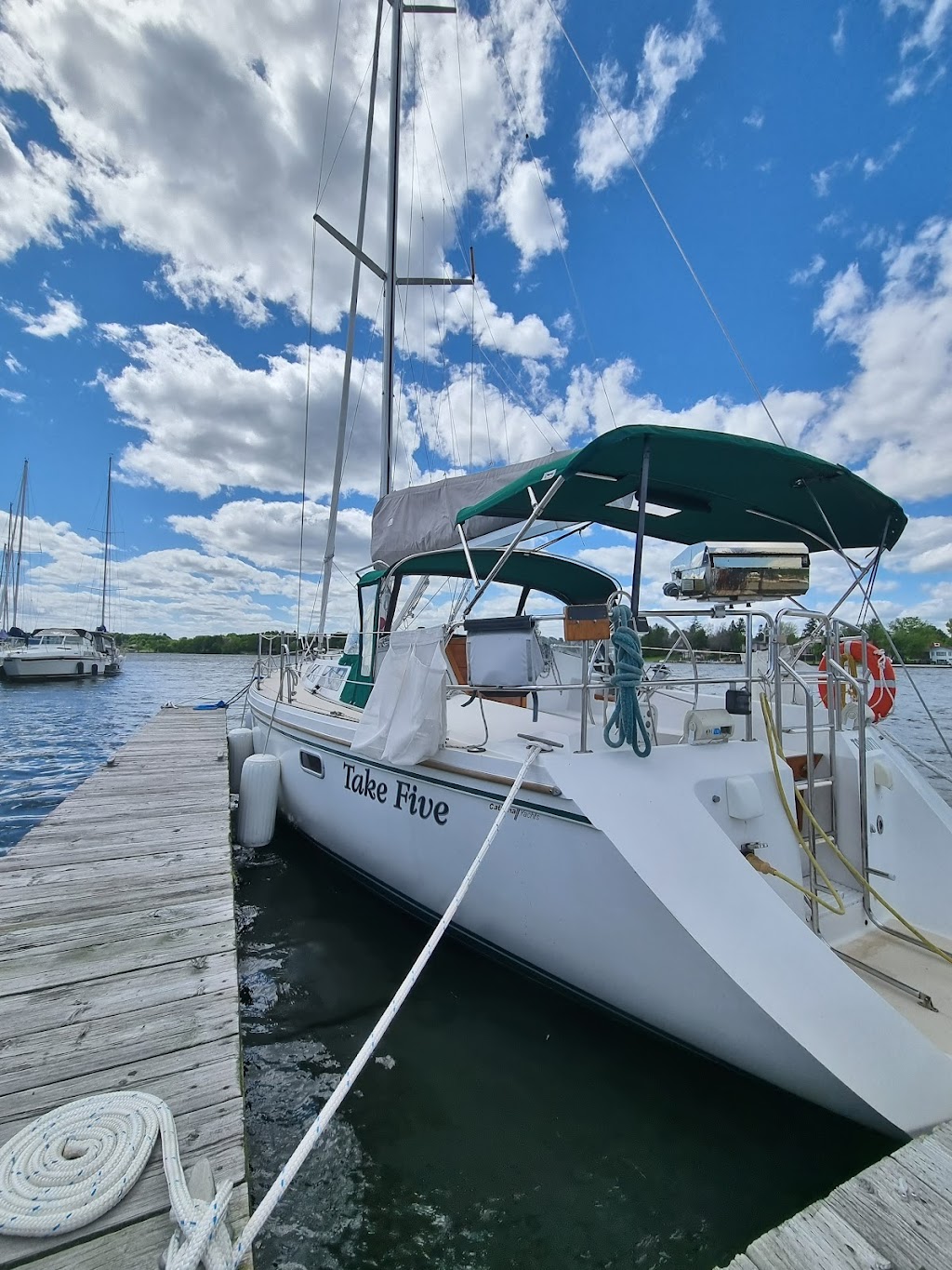 Kingston Sailing Charters | 1270 Coverdale Dr, Kingston, ON K7M 8X7, Canada | Phone: (613) 449-1060