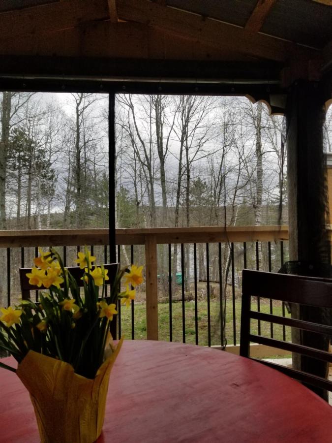 Maple Key Cabin Retreat | 2349 N Baptiste Lake Rd, Hastings Highlands, ON K0K 2S0, Canada | Phone: (905) 717-0172