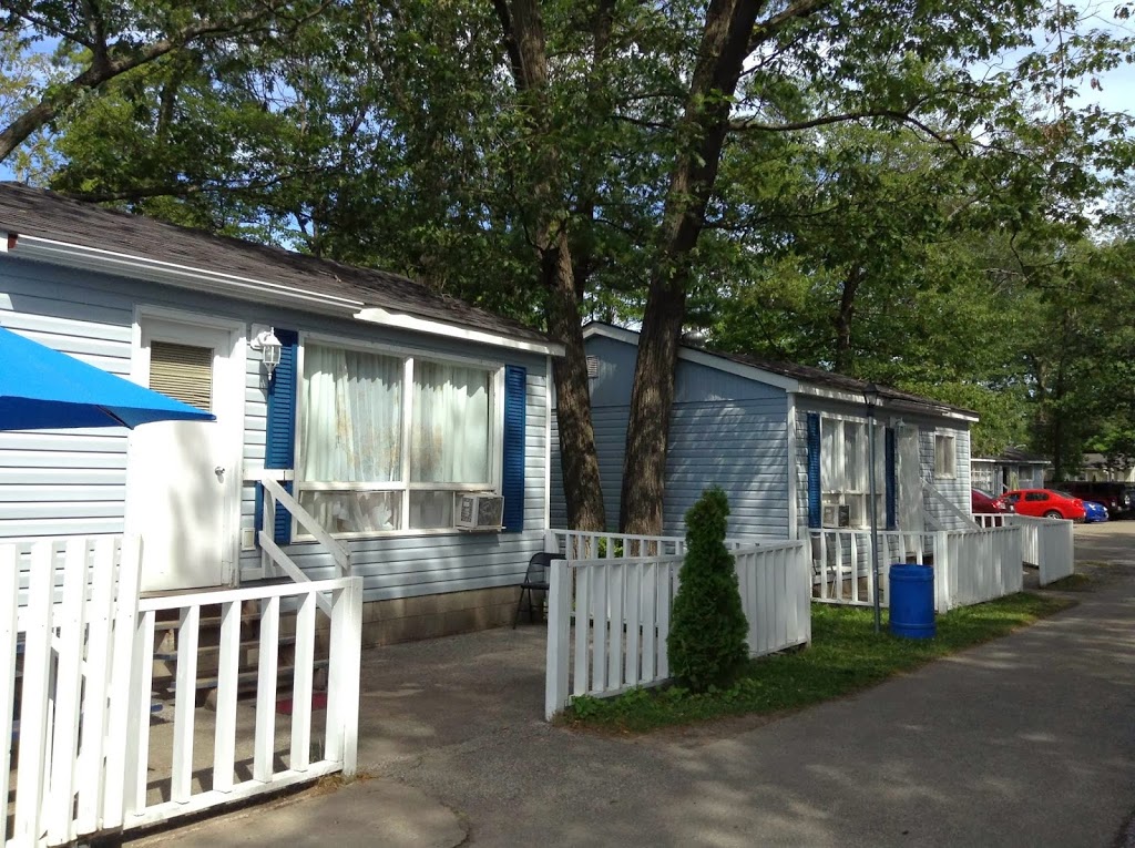 Blue Coast Cottages | 107 River Rd E, Wasaga Beach, ON L9Z 2L1, Canada | Phone: (416) 315-9558