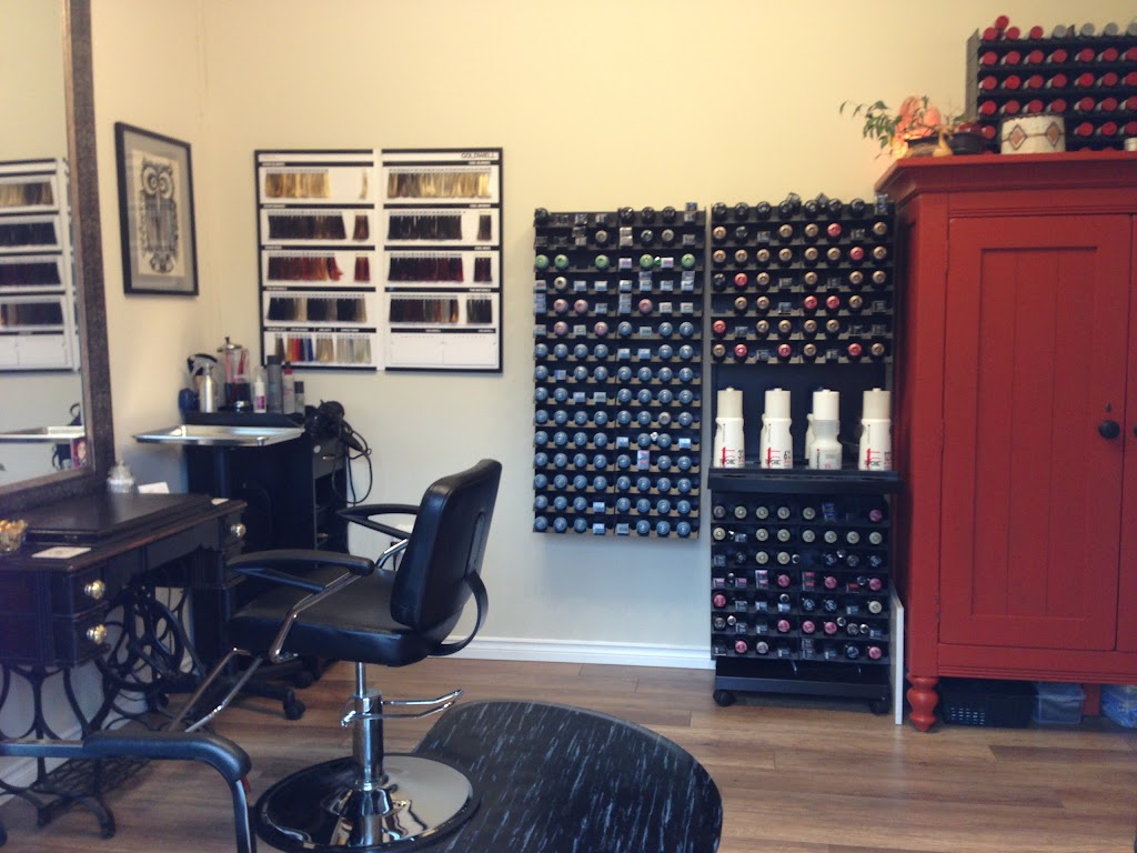 Hannahs Hair Studio | 834 Miller Rd, Parksville, BC V9P 1Z1, Canada | Phone: (250) 752-4247