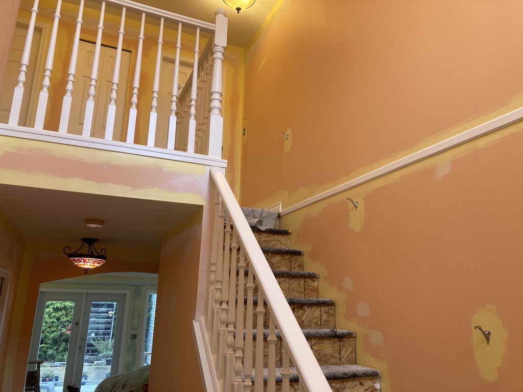 Straight Line Painting and Decorating | 2611 Kendal Ave, Cumberland, BC V0R 1S0, Canada | Phone: (250) 334-7390