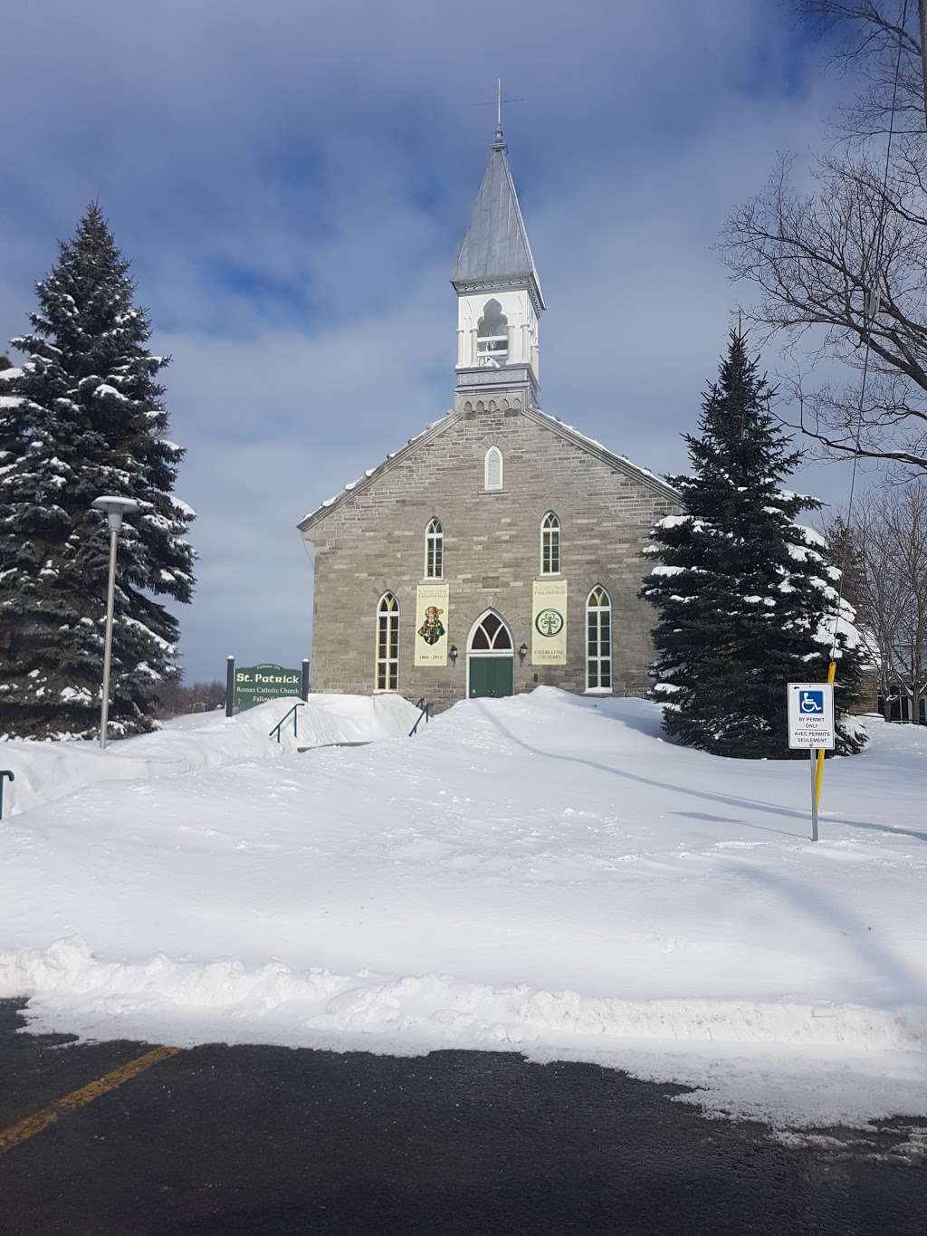 St. Patricks Parish - Fallowfield | 15 Steeple Hill Cres, Nepean, ON K2R 1G2, Canada | Phone: (613) 591-1135