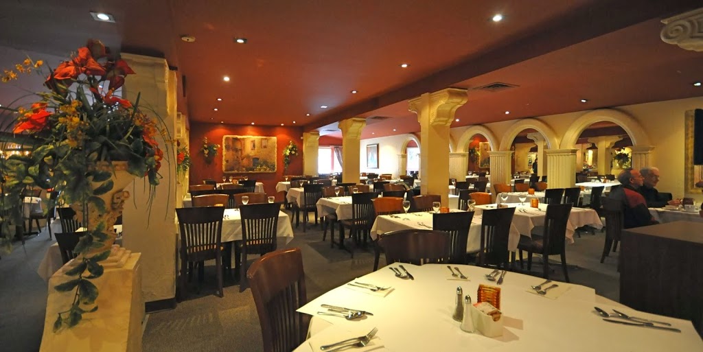 Restaurant Le Vieux Four de Laval | 5070 Boulevard Lévesque E, Laval, QC H7C 1N1, Canada | Phone: (450) 661-7711