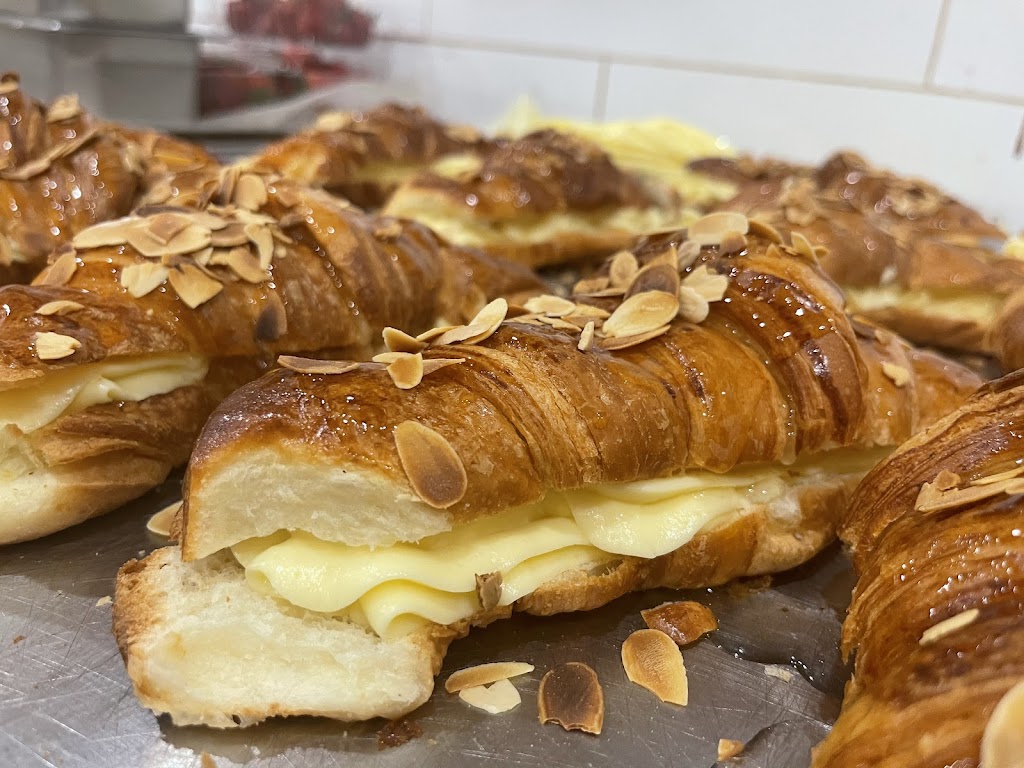 Orientalys Boulangerie pâtisserie | 1484 Ch. de Chambly, Longueuil, QC J4J 3X3, Canada | Phone: (450) 999-1230