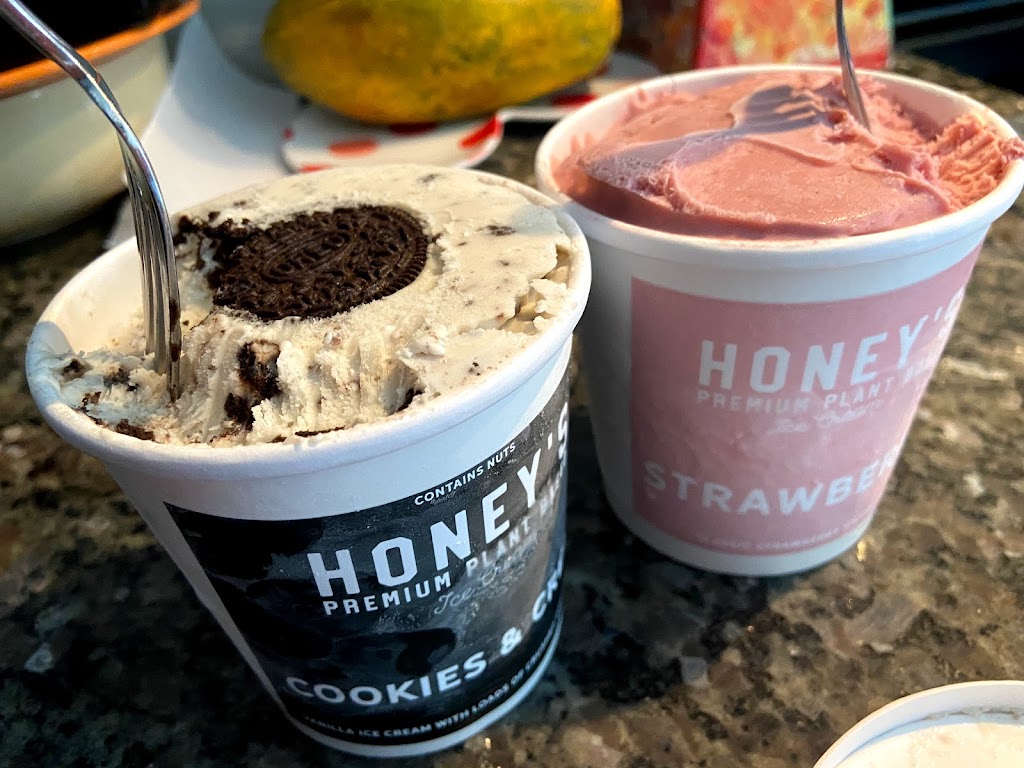 Honey’s Ice Cream | 1448 Dundas St W, Toronto, ON M6J 1Y6, Canada | Phone: (416) 672-0479