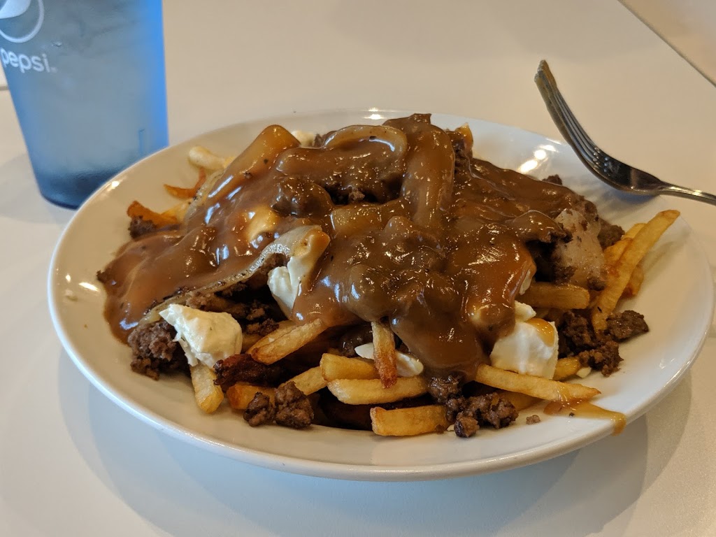 Poutineville | 511 Boulevard Antoine-Séguin, Saint-Eustache, QC J7P 0E1, Canada | Phone: (450) 974-9040