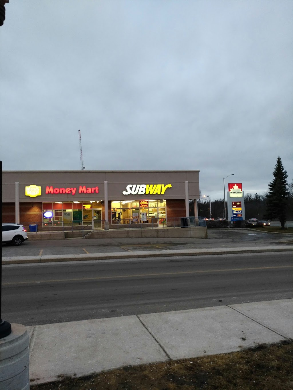 Money Mart | 495 Main St S, Brampton, ON L6Y 1N6, Canada | Phone: (905) 452-3795