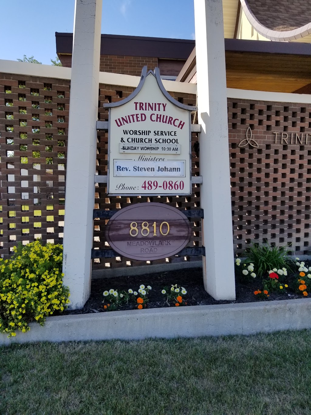 Trinity United Church | 8810 Meadowlark Rd NW, Edmonton, AB T5R 5W6, Canada | Phone: (780) 489-0860