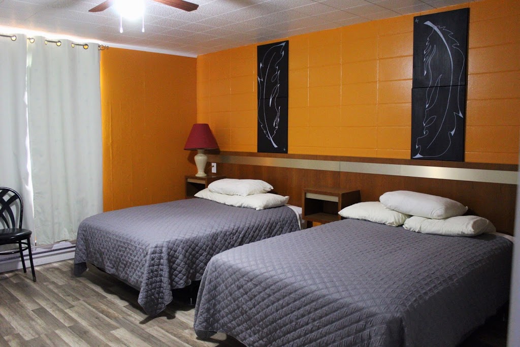 Motel Central | 149 Rue Principale S, Maniwaki, QC J9E 1Z8, Canada | Phone: (819) 306-1117