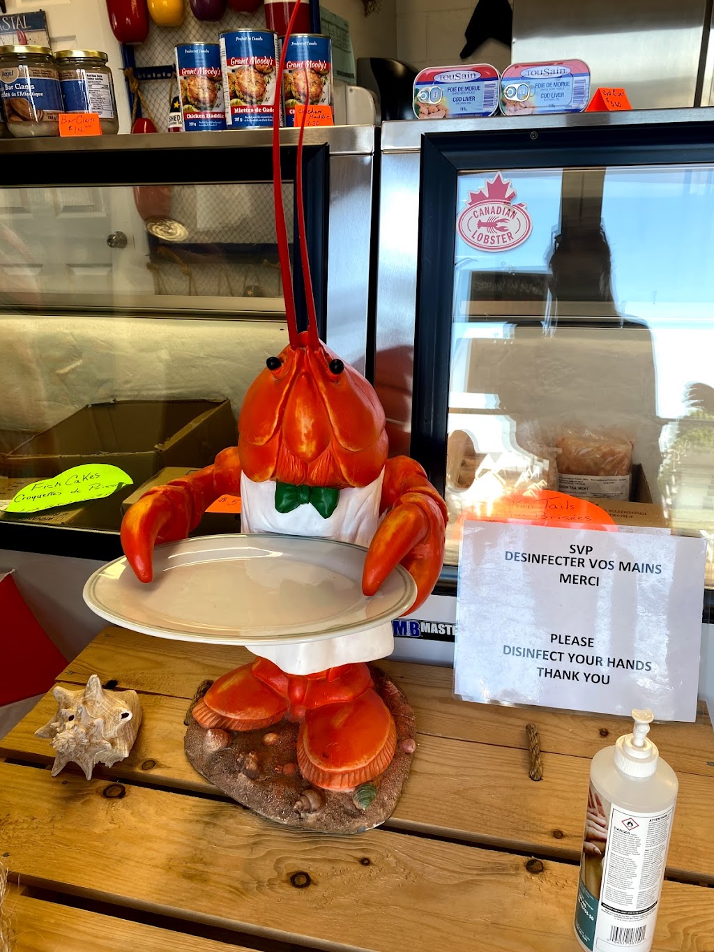 Shediac Lobster Shop Ltd | 261 Main St, Shediac, NB E4P 2A6, Canada | Phone: (506) 533-1437