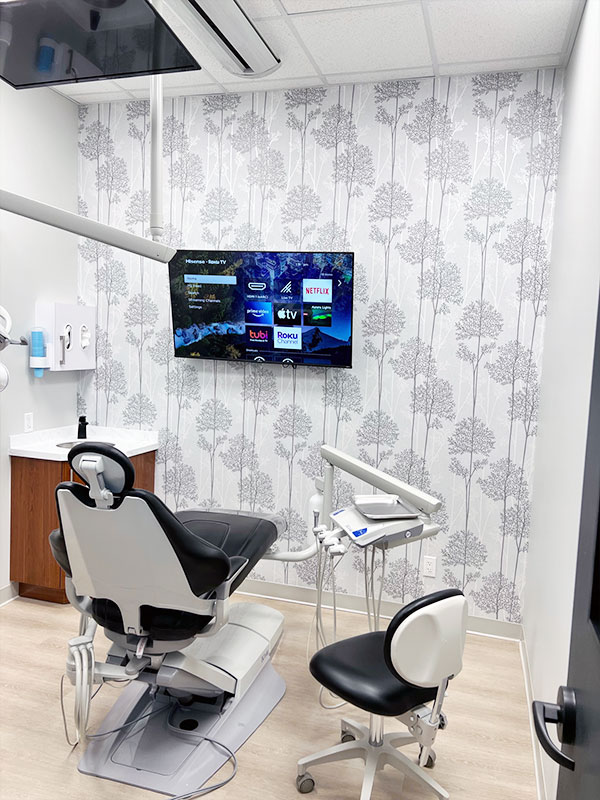 Elmcreek Dental | 3052 Elmcreek Rd Unit 104, Mississauga, ON L5B 0B6, Canada | Phone: (905) 306-7770