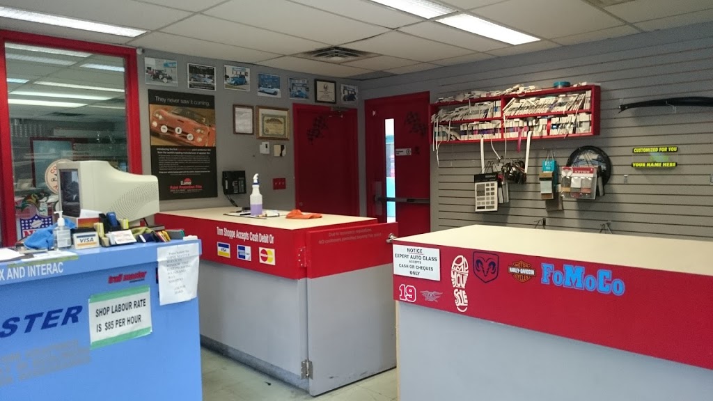 Expert Auto Glass & Rads | 2800 Jefferson Blvd, Windsor, ON N8T 3J2, Canada | Phone: (519) 974-8520