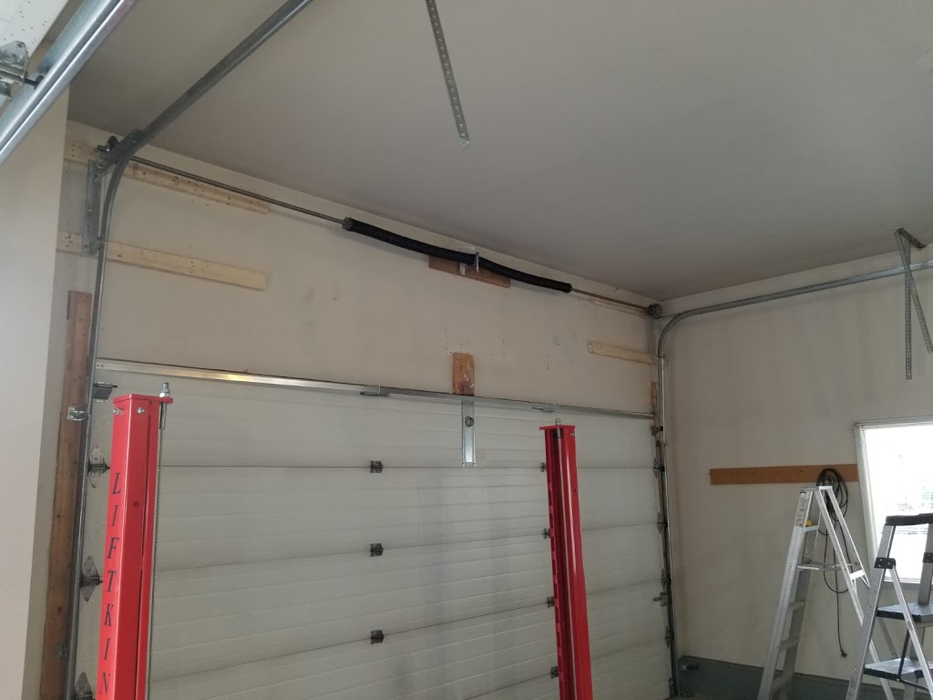 Calgary Garage Door Fix | 99 Copperstone Park SE #2318, Calgary, AB T2Z 5C9, Canada | Phone: (403) 990-9536