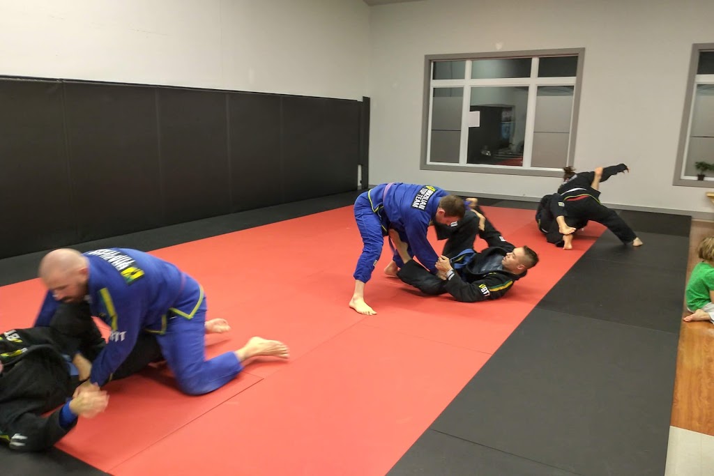 Academy Btt Montérégie, Jiu Jitsu Bromont | 1357 Rue Shefford local 107, Bromont, QC J2L 1C9, Canada | Phone: (450) 531-2775