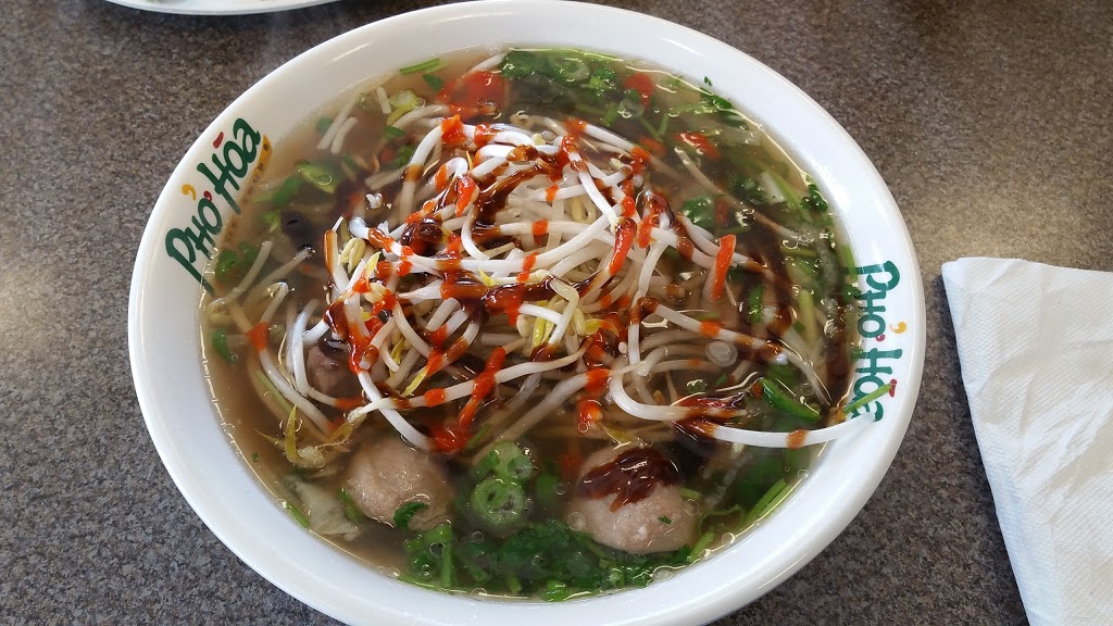 Pho Hoa Noodle Soup | Surrey | 14357 104 Ave #102, Surrey, BC V3T 1Y2, Canada | Phone: (604) 581-3289