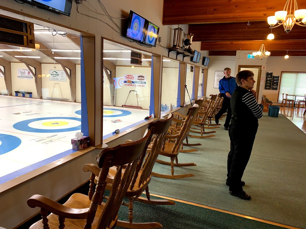 Elmira Curling Club | Eldale Rd, Elmira, ON N3B 2Z5, Canada | Phone: (519) 669-4220