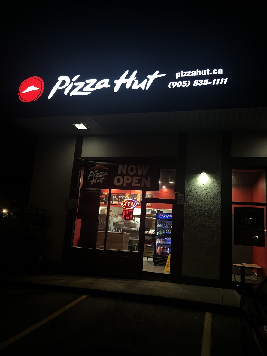 Pizza Hut | 111 Clarence St Unit D, Port Colborne, ON L3K 3G2, Canada | Phone: (905) 835-1111