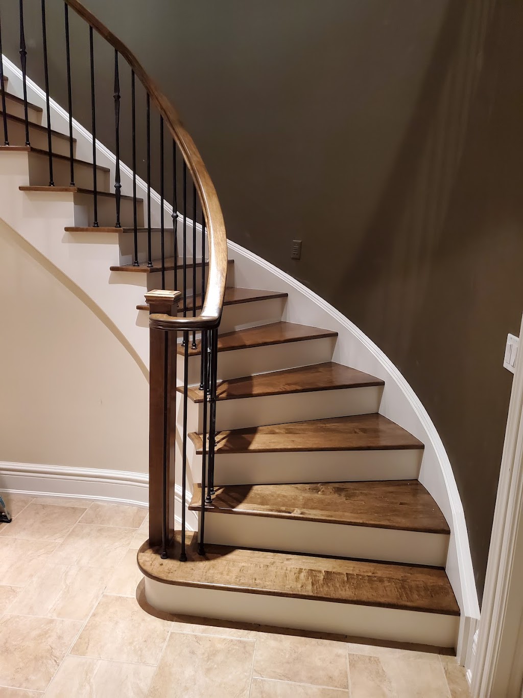 Accurate Stairs & Flooring | 21 Pearl St., Wasaga Beach, ON L9Z 0G9, Canada | Phone: (647) 921-3858