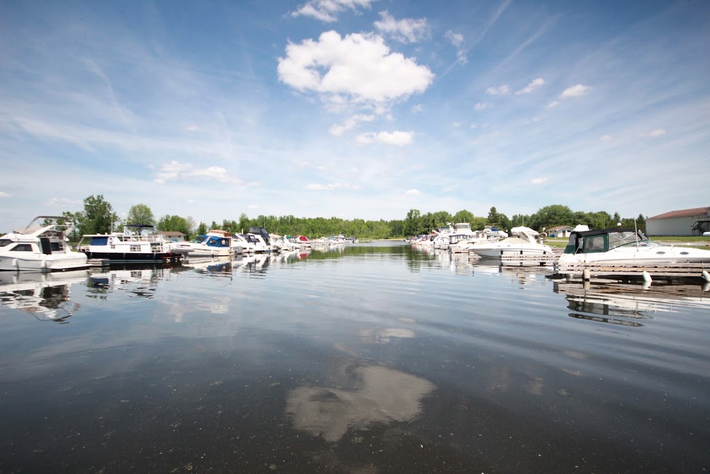 Pirate Cove Marina | 4340 Rideau River Rd, Kemptville, ON K0G 1J0, Canada | Phone: (613) 258-2325