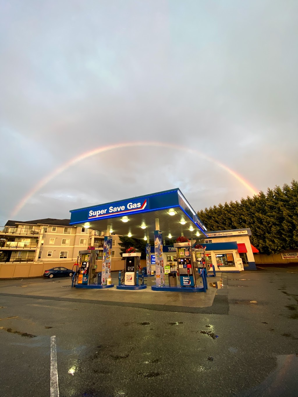 Super Save Gas Station | 20966 56 Ave, Langley, BC V3A 7Z2, Canada | Phone: (604) 530-8770