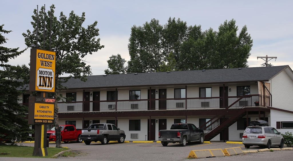 Golden West Motor Inn | 912 OSLER, Carstairs, AB T0M 0N0, Canada | Phone: (403) 337-3333