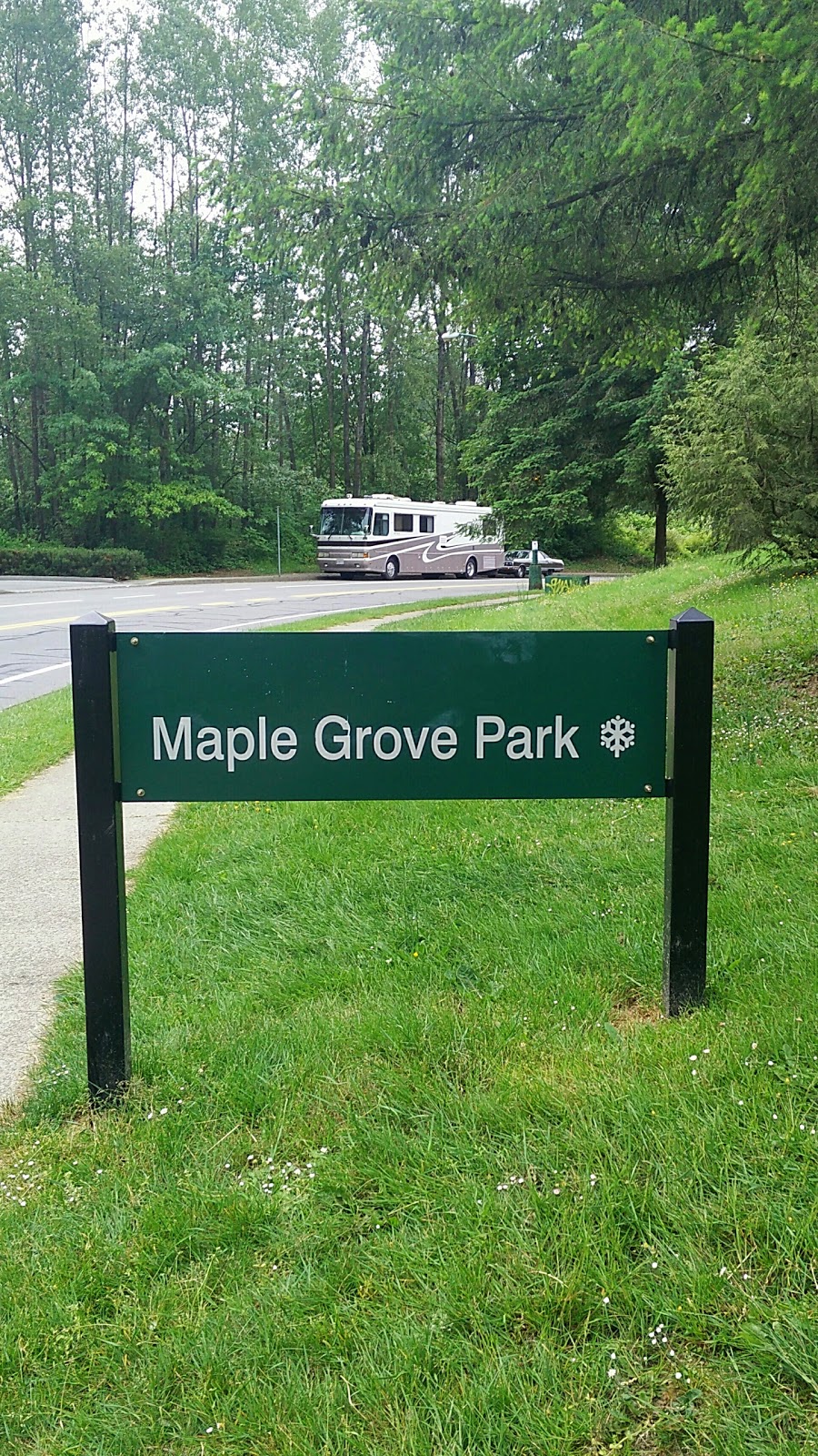 Maple Grove Park | 9150 Forest Grove Dr, Burnaby, BC V5A 3Z5, Canada | Phone: (604) 294-7450