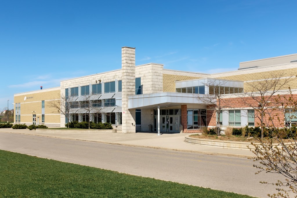 Maple High School | 50 Springside Rd, Maple, ON L6A 2W5, Canada | Phone: (905) 417-9444