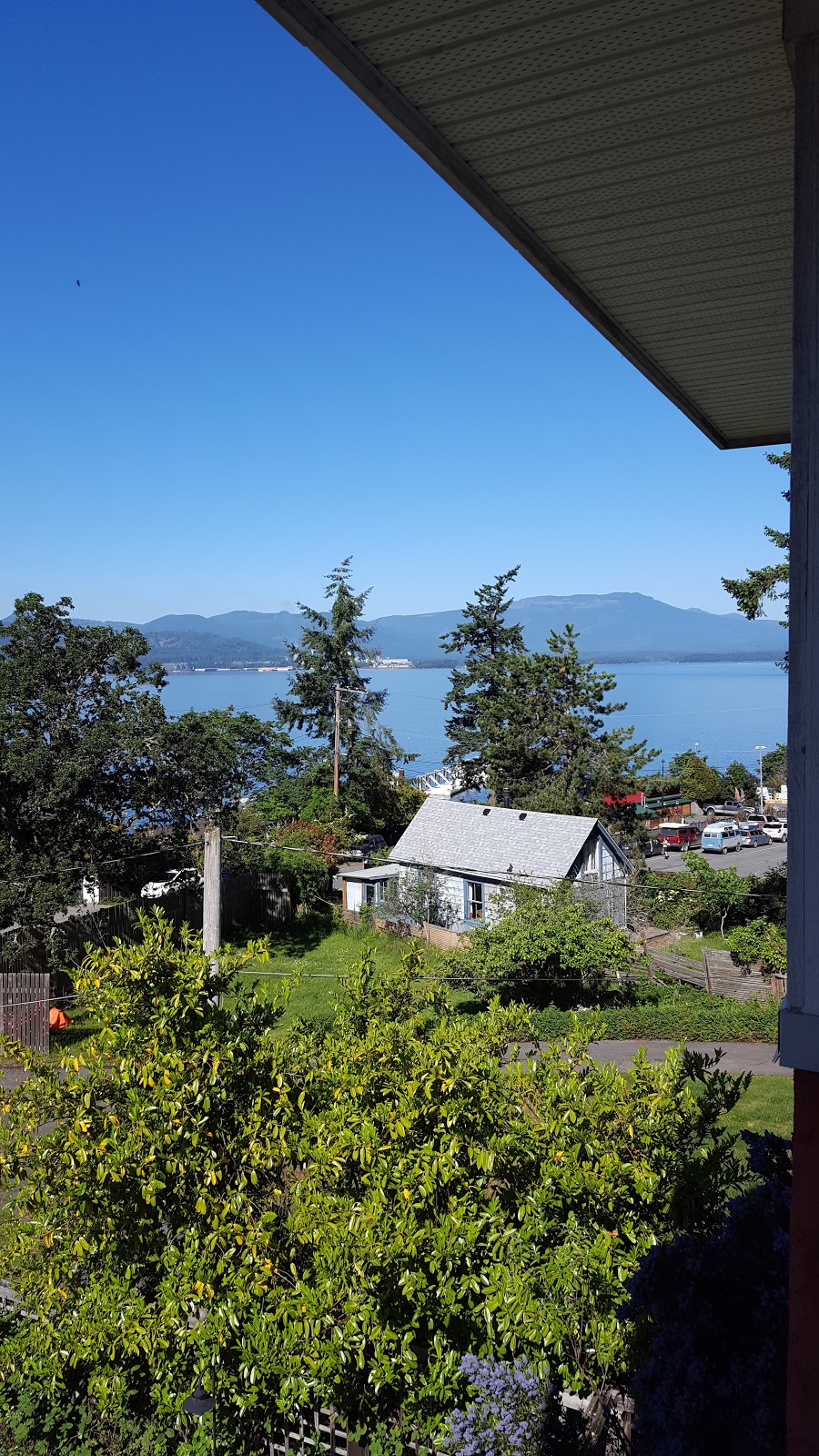 Vesuvius Villas | 770 Vesuvius Bay Rd, Salt Spring Island, BC V8K 1L6, Canada | Phone: (250) 537-9768