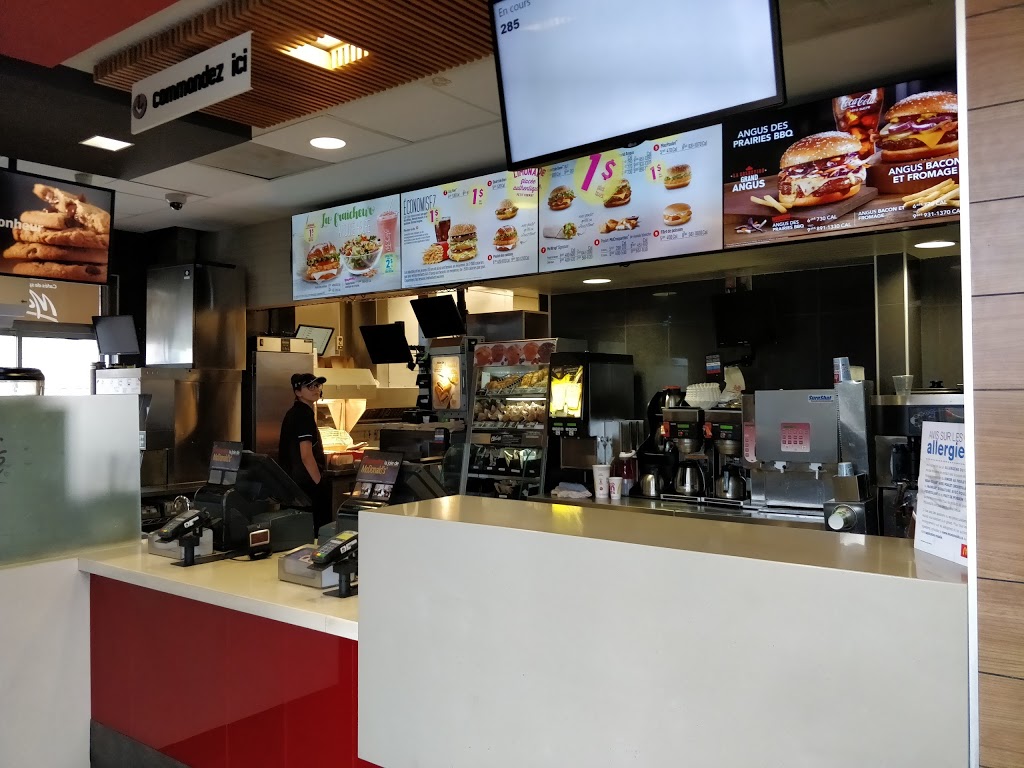 McDonalds | 38 Boulevard du Mont-Bleu, Gatineau, QC J8Z 1J3, Canada | Phone: (819) 770-2031