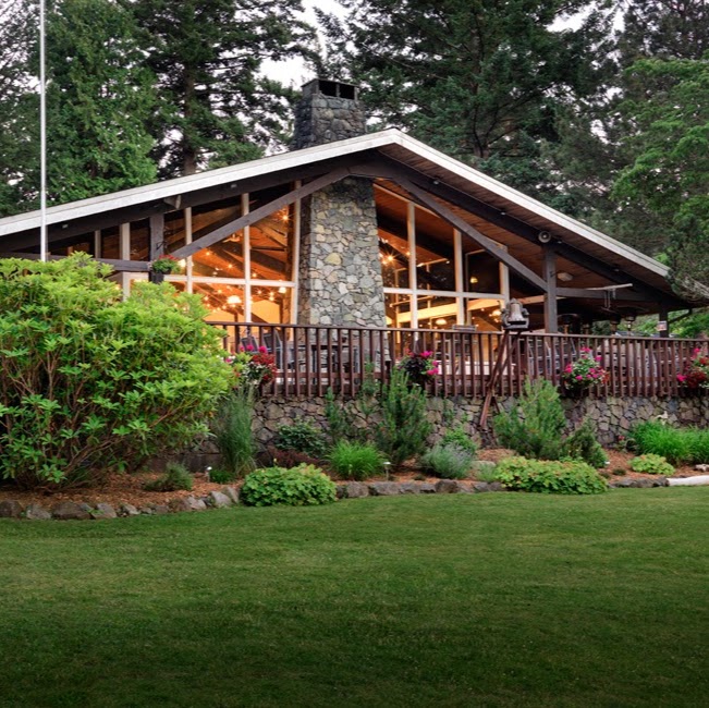 Bowen Island Lodge | 380 Cardena St, Bowen Island, BC V0N 1G1, Canada | Phone: (877) 947-2129
