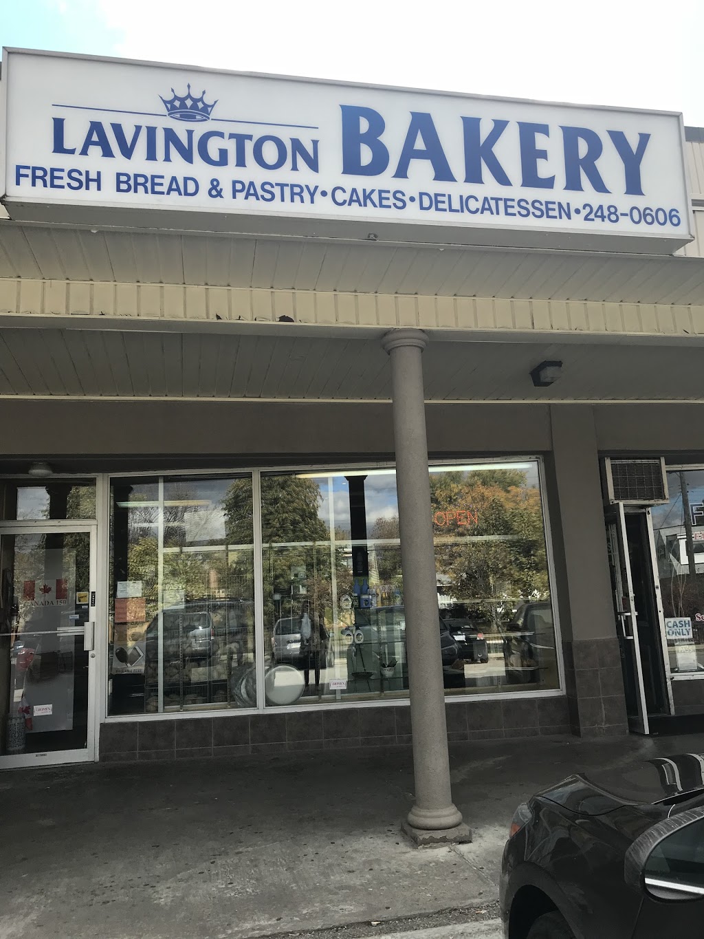 Lavington Bakery | 5 Lavington Dr, Etobicoke, ON M9R 2H1, Canada | Phone: (416) 248-0606