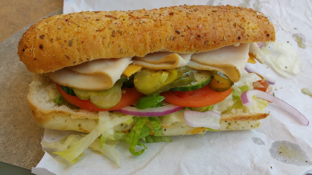 Subway | 936 Dixon Rd, Etobicoke, ON M9W 1J9, Canada | Phone: (416) 679-0808