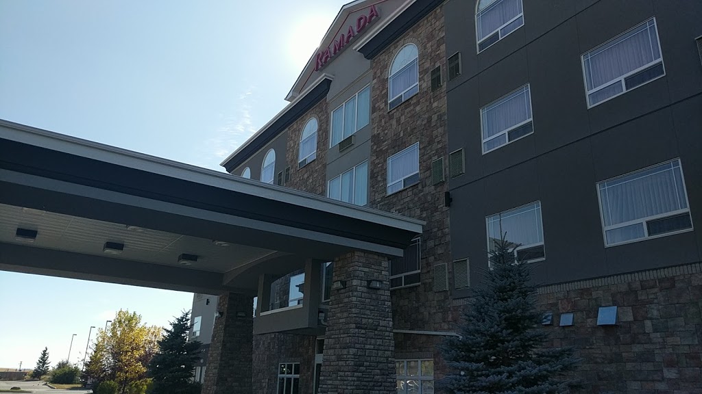 Ramada by Wyndham High River | 1512 13 Ave SE, High River, AB T1V 2B1, Canada | Phone: (403) 603-3183